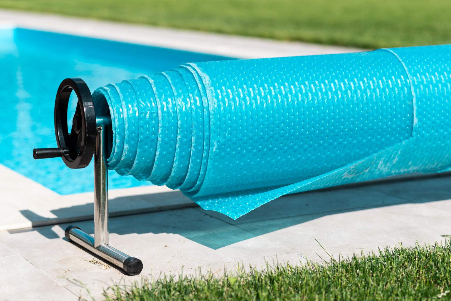 Para qué sirven las lonas para piscinas